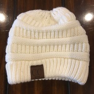 CC youth ponytail beanie